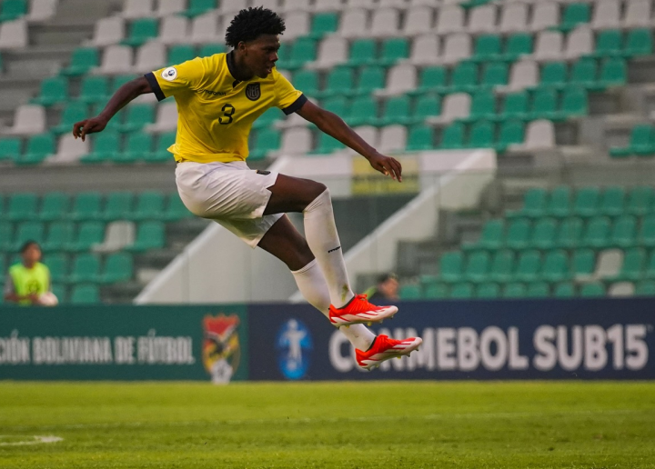 亚博- 今晨巴黎圣日耳曼备战英超,内部沟通细节曝光,引发热议,球探报告显示潜力