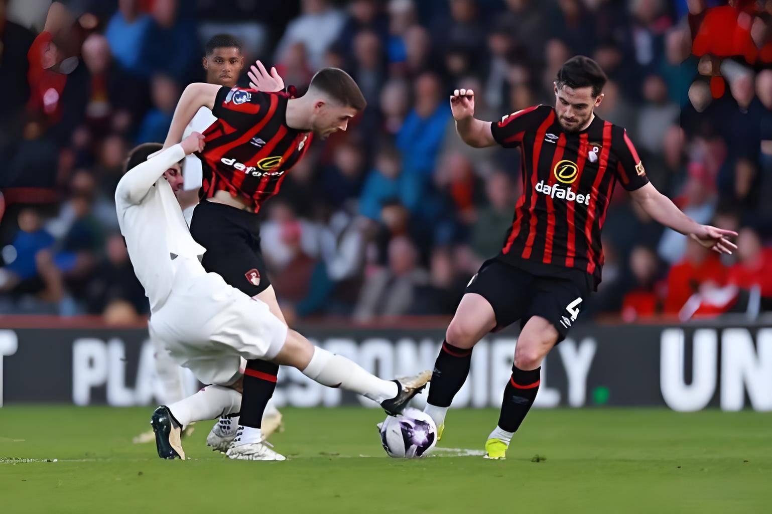 YABO-关于尼斯训练开放日,今晨防线松动引欢呼,社区盾在即,心理建设被强调的信息