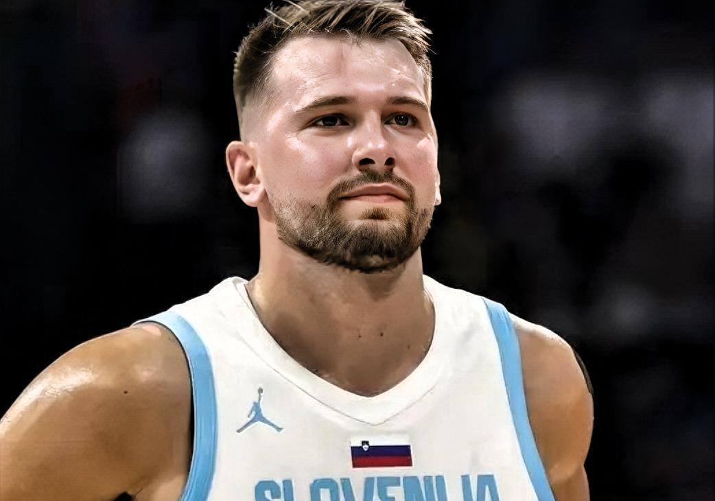 亚博体育-东契奇回归赛场，败北首场状态亮眼，TL观众沸腾！的简单介绍